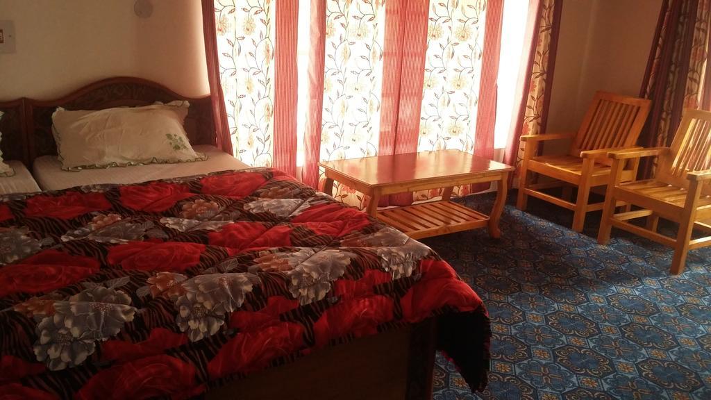 Ldumra Oasis Hotel Hundar Esterno foto