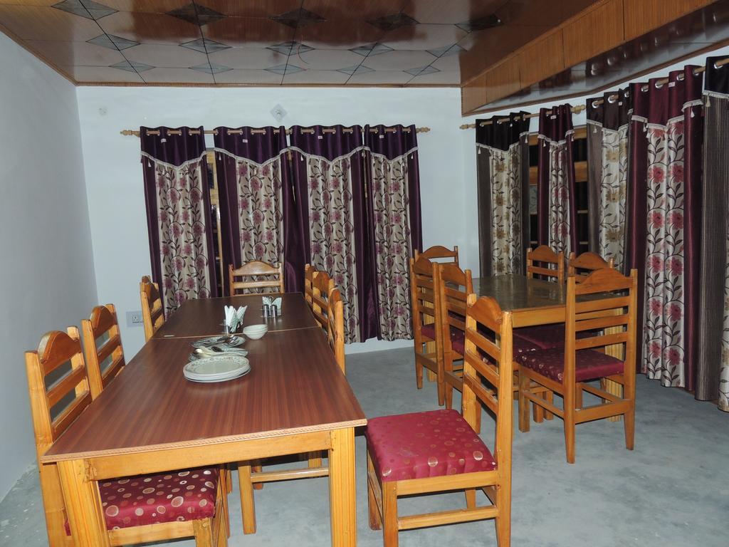 Ldumra Oasis Hotel Hundar Esterno foto